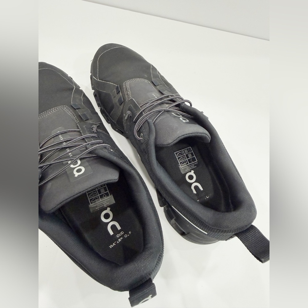 On Running Cloud 6 Waterproof Women’s Shoes - Picture 8 of 9
